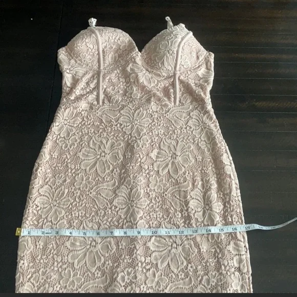 Blossom blush pink midi dress - Picture 10 of 10